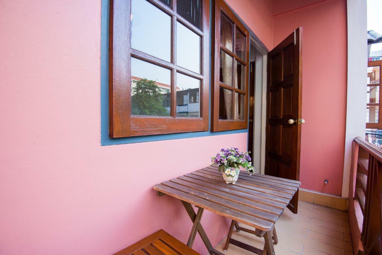 T Smy House Hostel Bangkok Bagian luar foto