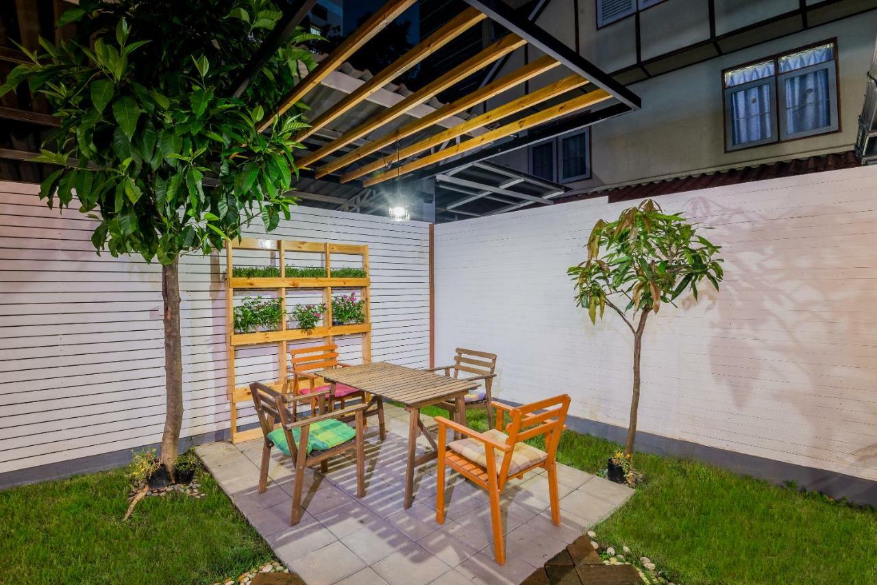 T Smy House Hostel Bangkok Bagian luar foto